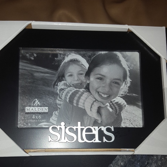 Sisters frame - Picture 1 of 1